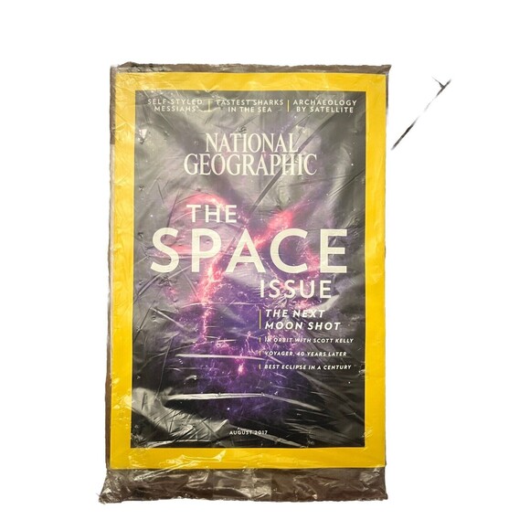 National Geographic August 2017 The Space Issue Archaeology Satellite NEW Sealed - Picture 1 of 2